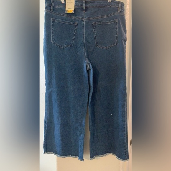 Style & Co. Women's Straight Leg Blue Jeans - Picture 4 of 4